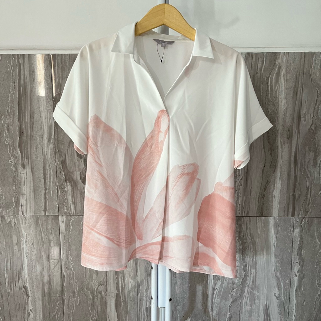 NEW St. Yves Flower Print Blouse White