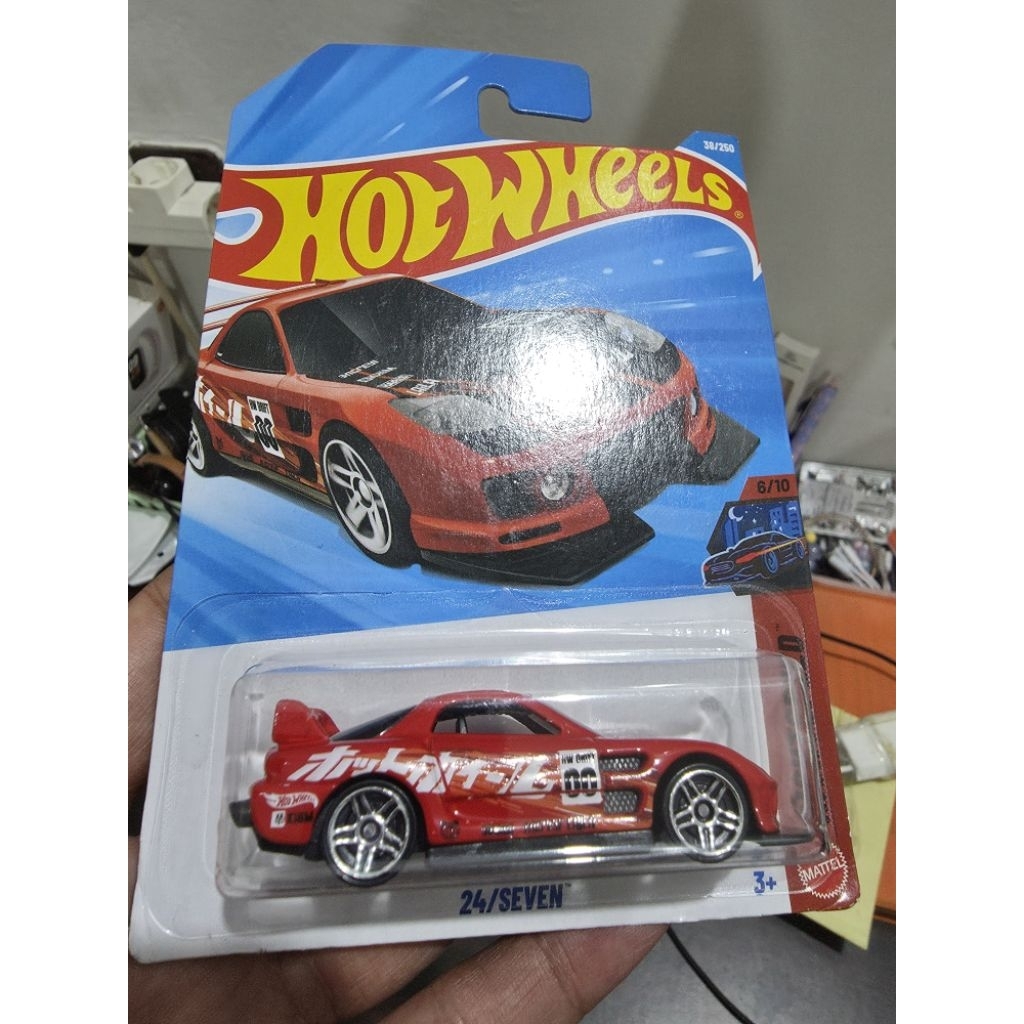 Hot Wheels 24/Seven Merah Red