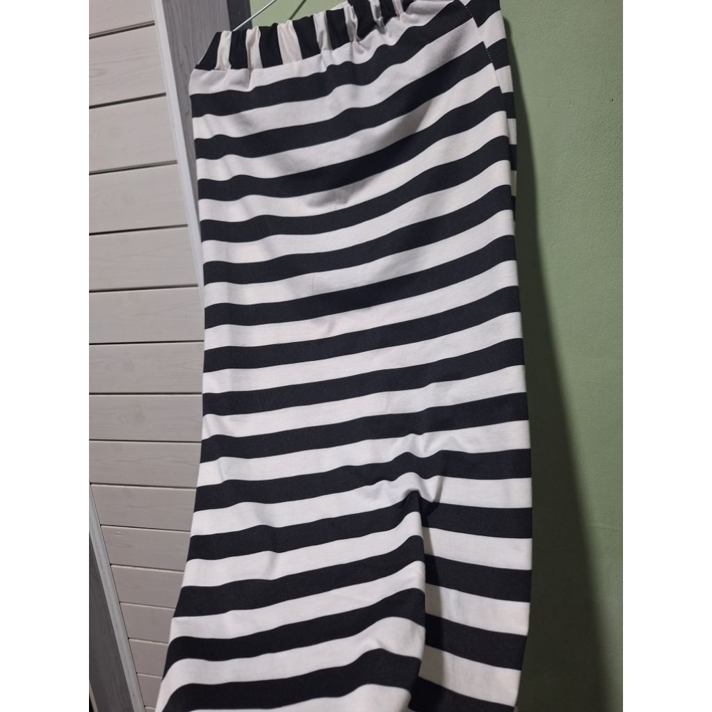 Preloved rok span garis garis