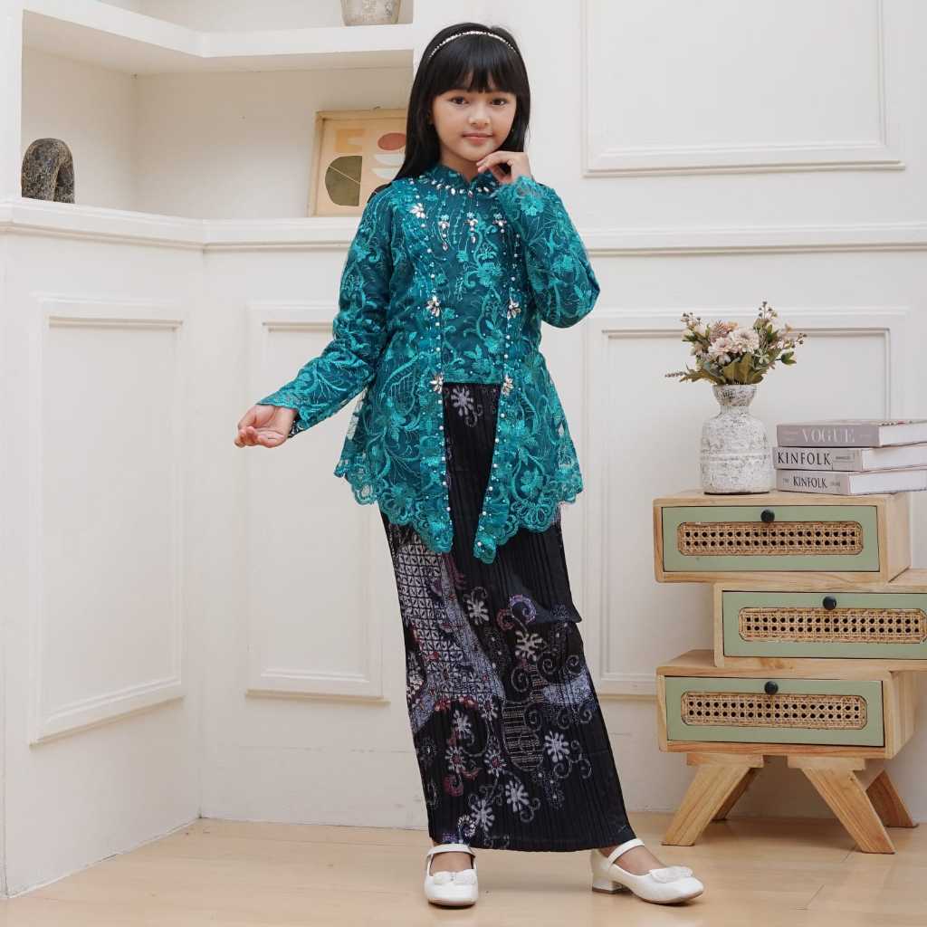 Kebaya Anak Modern Model Kutubaru Hijab / Stelan Kebaya Pesta Anak Perempuan / Kebaya Anak Terlaris