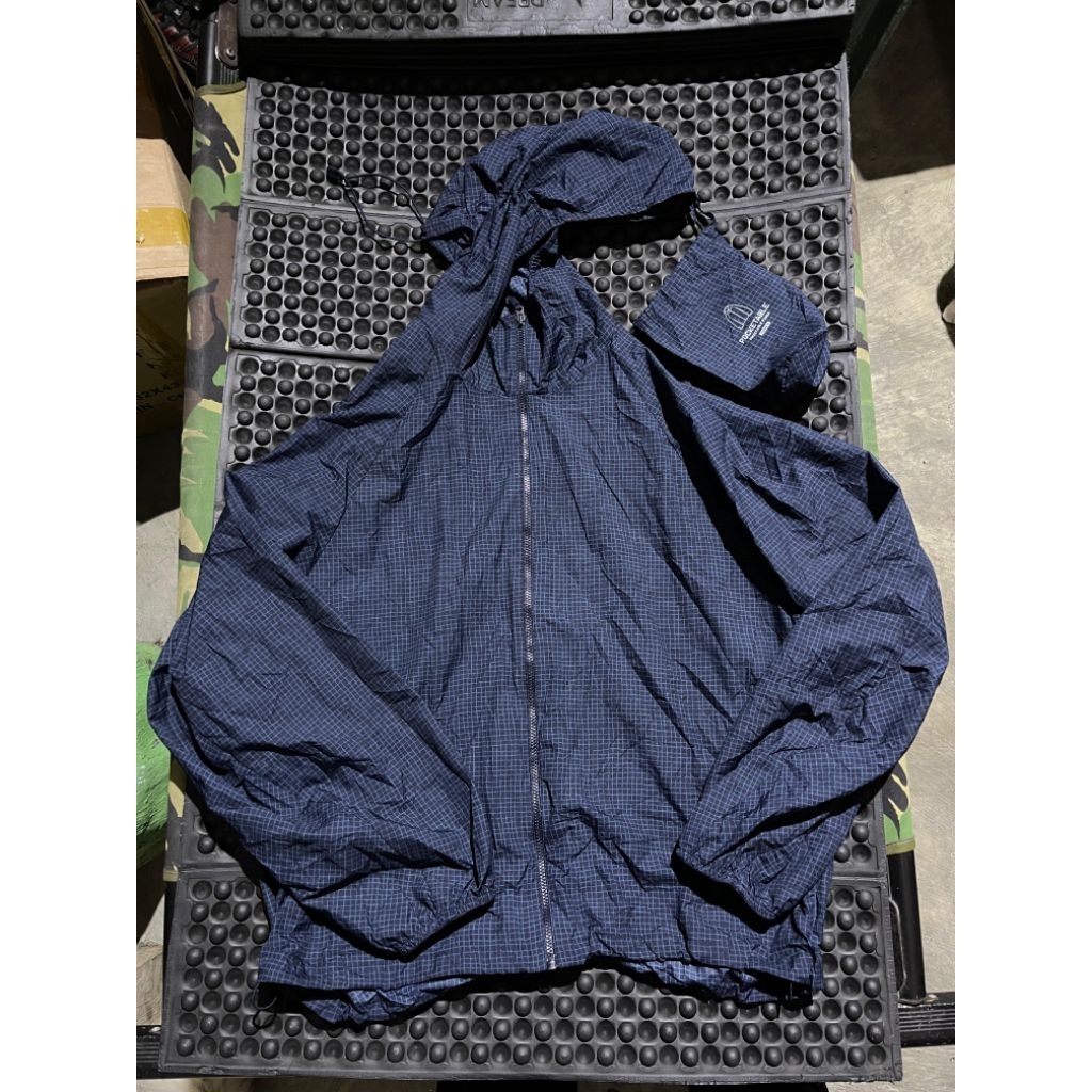 UNIQLO MOUNTAIN PARKA JACKET SECOND