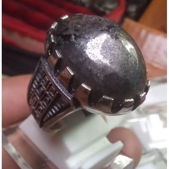 Phyrite (Batu Badar Emas) Nempel Magnet