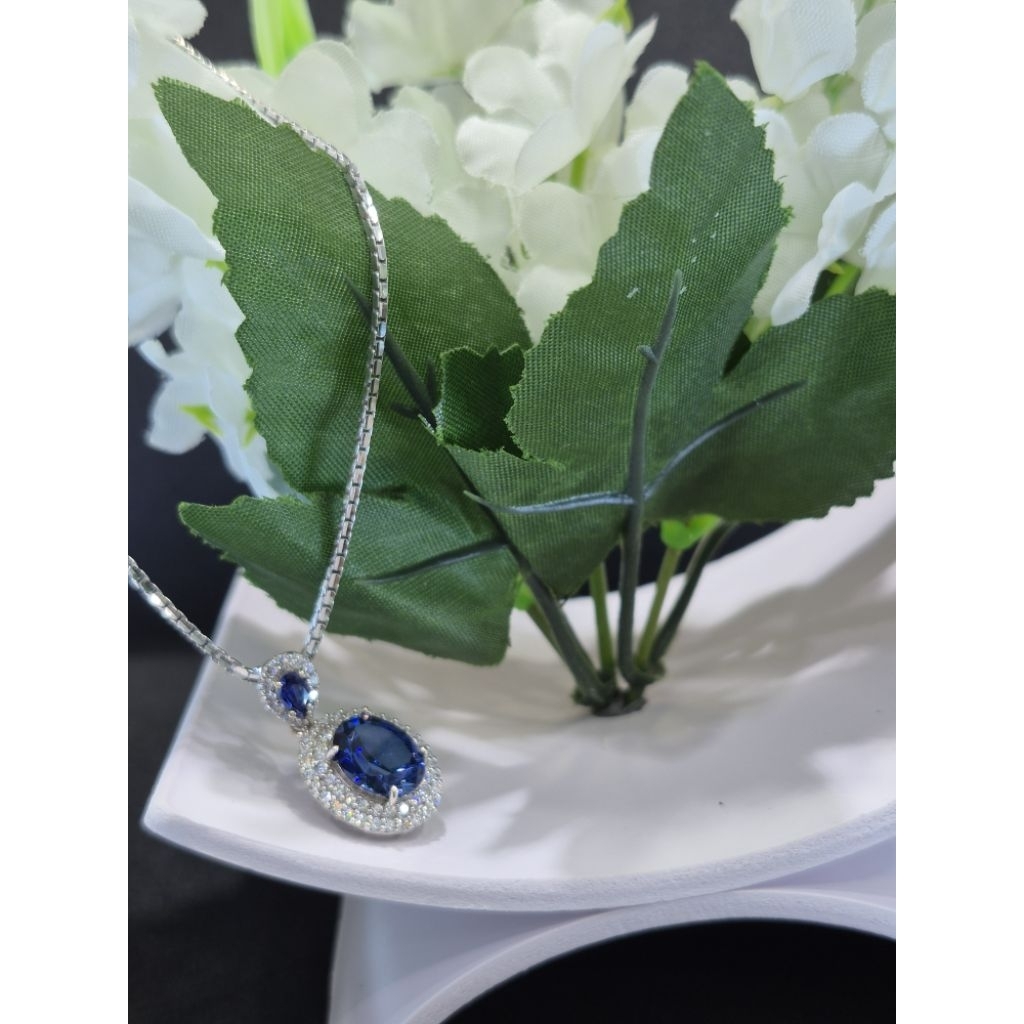 liontin permata biru emas putih 750