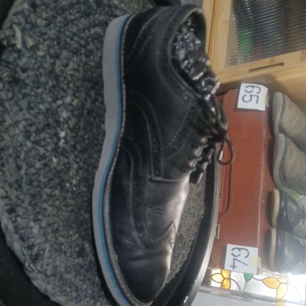 sepatu kulit wingtip pantofel