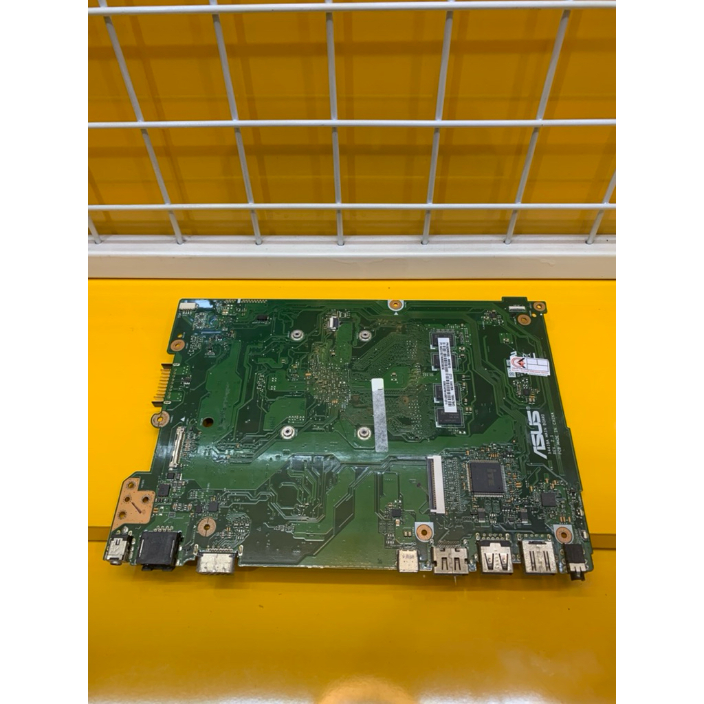 mainboard mobo asus x441ba Amd a9-9425 4gb on board normal tested