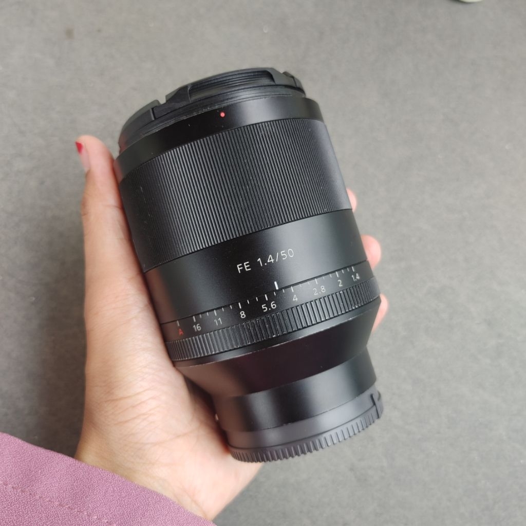 Lensa Sony 50mm F1.4 Zeiss Fullframe