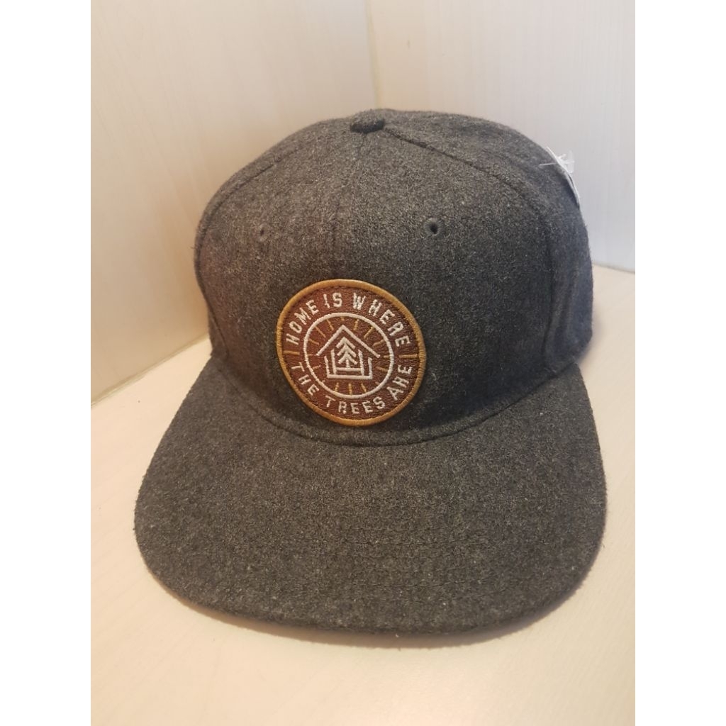 topi snapback second