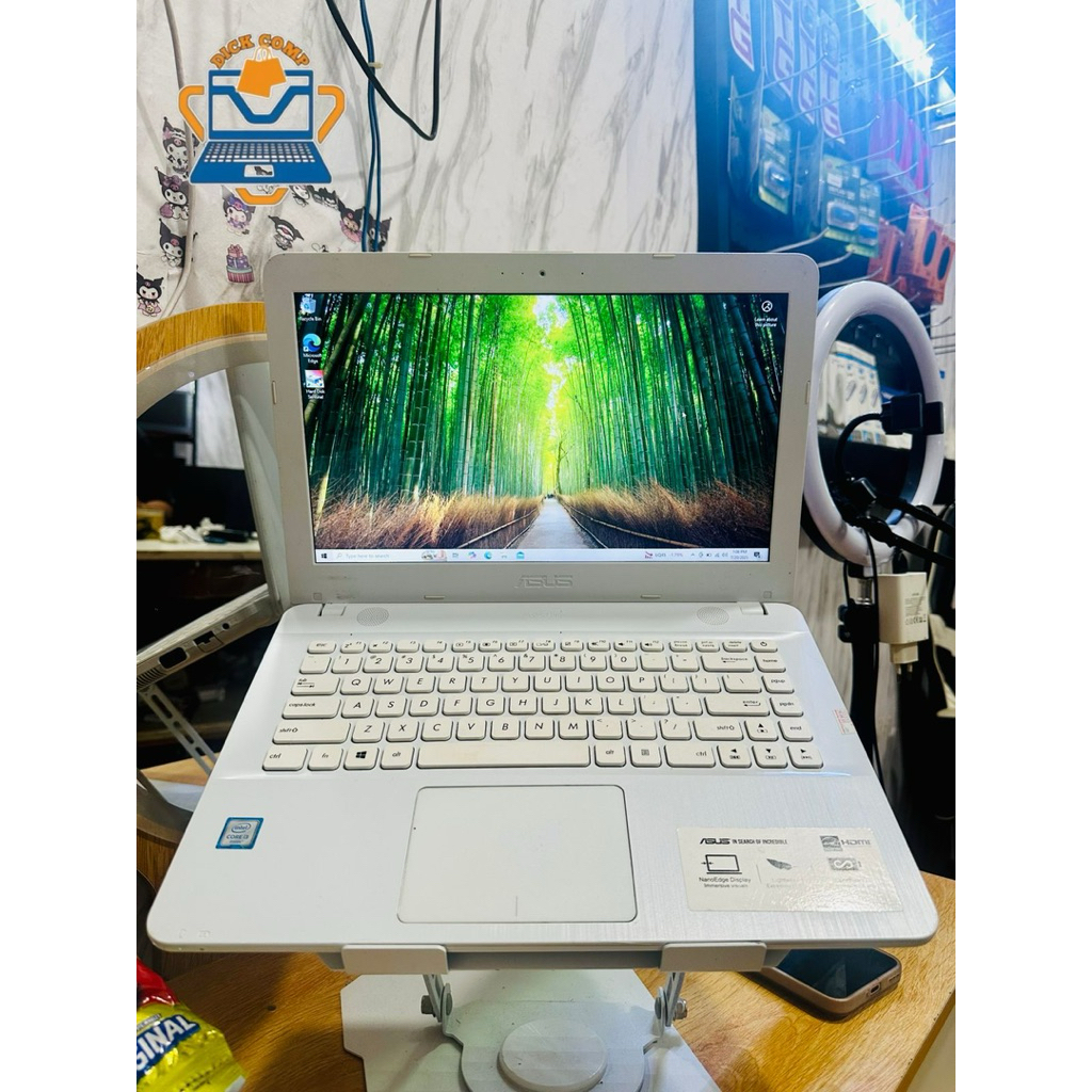 Asus x441ub. core i3 gen 6. ram 4/1000+128gb ssd. normal