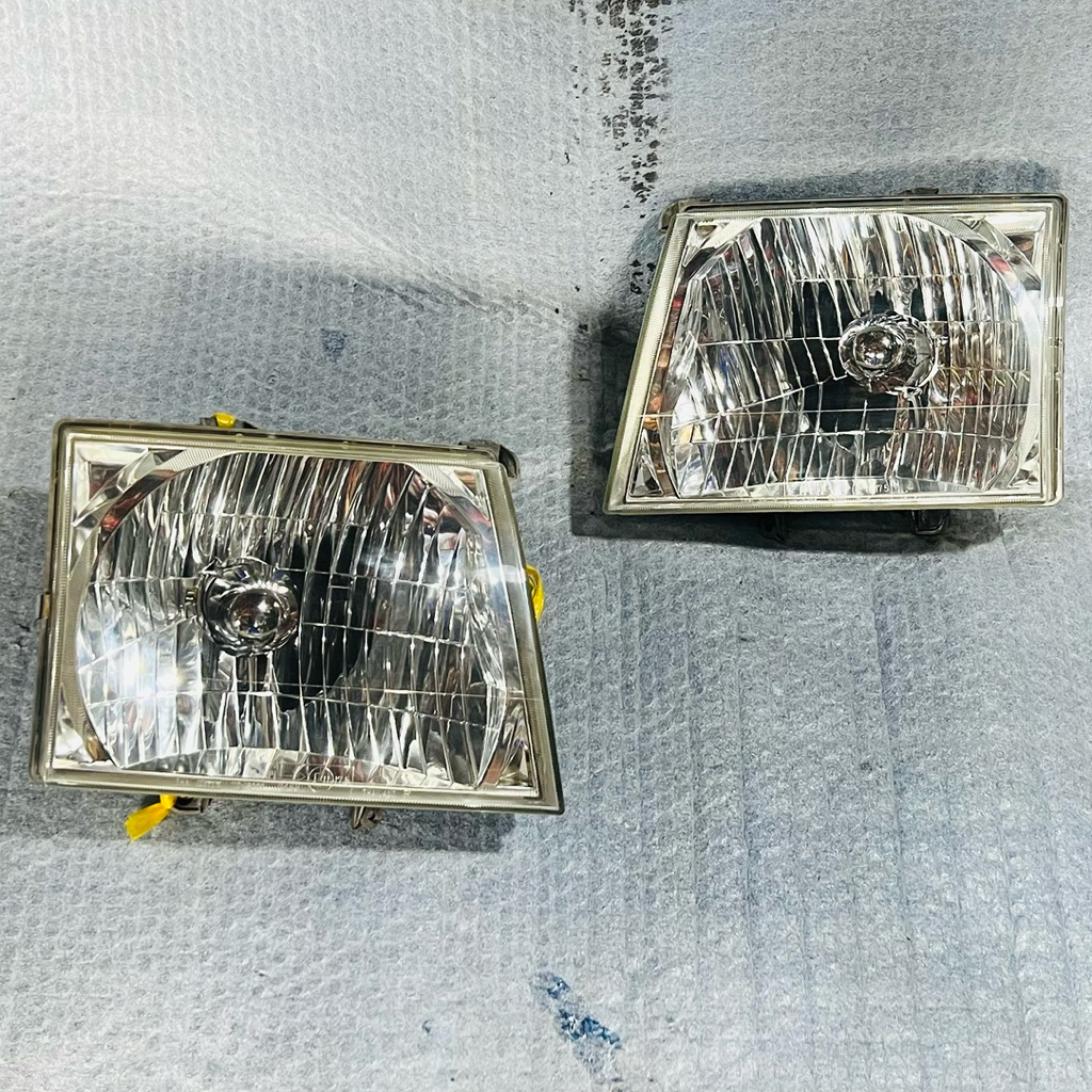 Headlamp Ford Everest, Ranger 2003 2004 2005 2006 Original