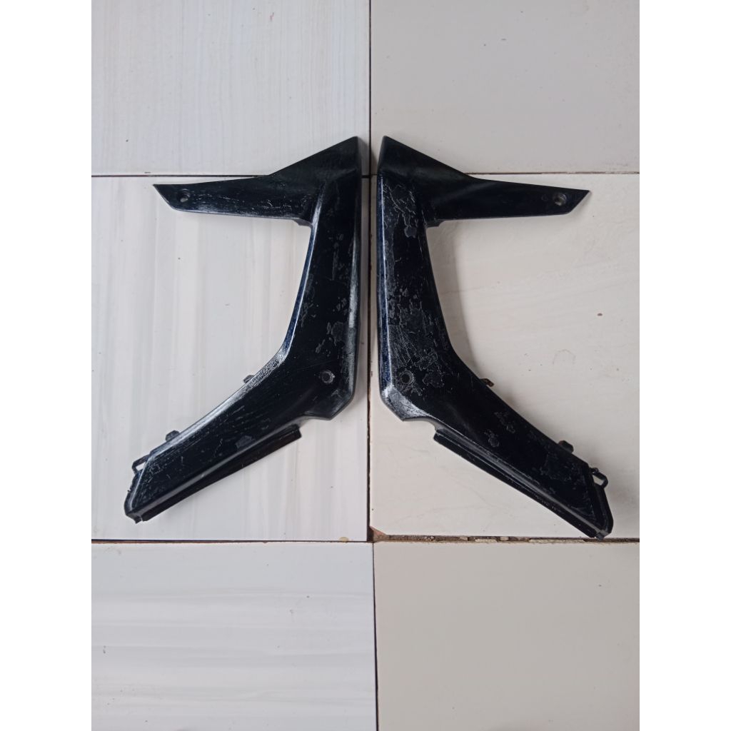 Sayap tangki Honda CRF 150 L. Original. Seken