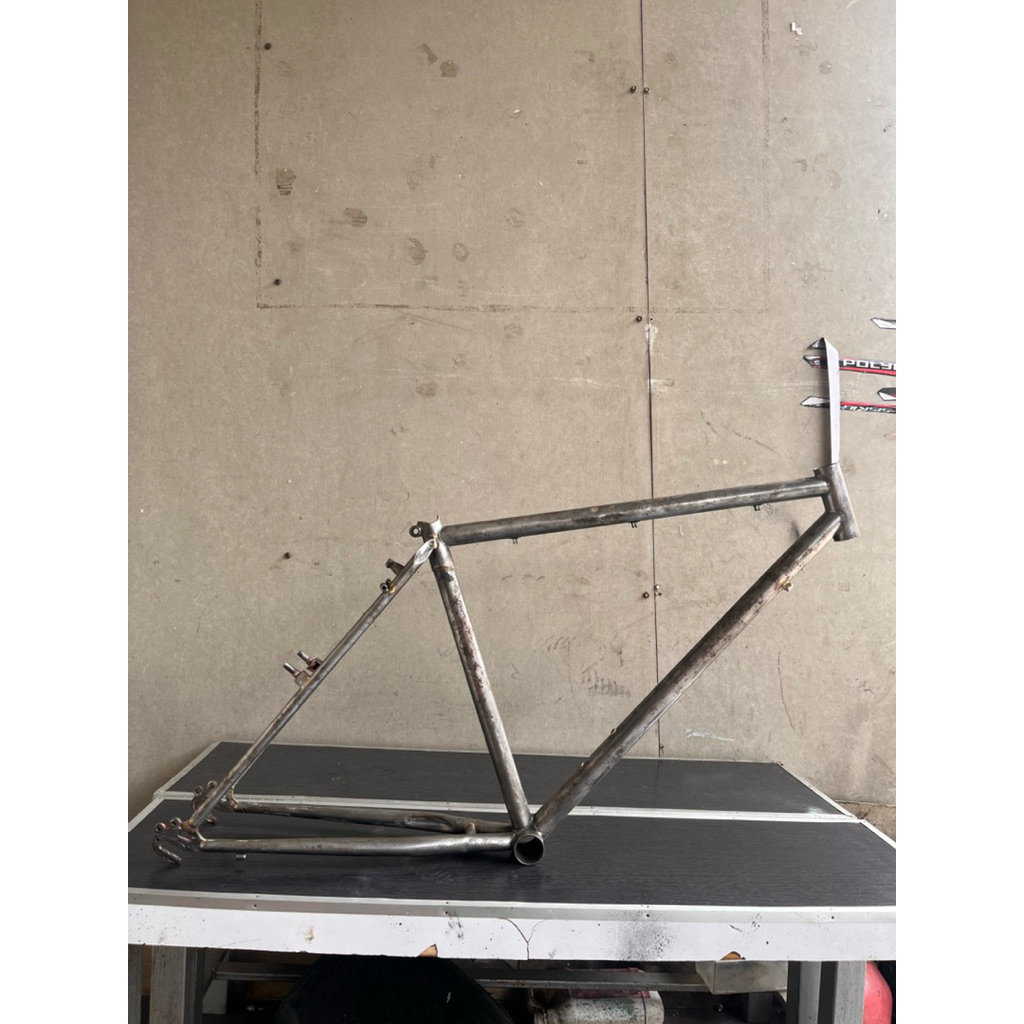 Frame Federal streetcat