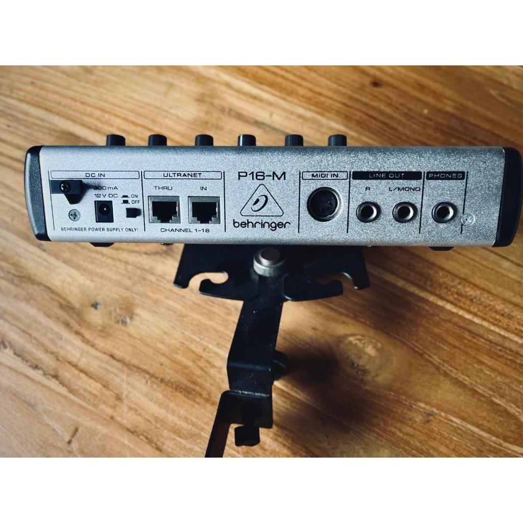 Behringer Powerplay 16 P16-M Amplifier dengan Input Ultranet & Output Line Out untuk Musik dan Audio