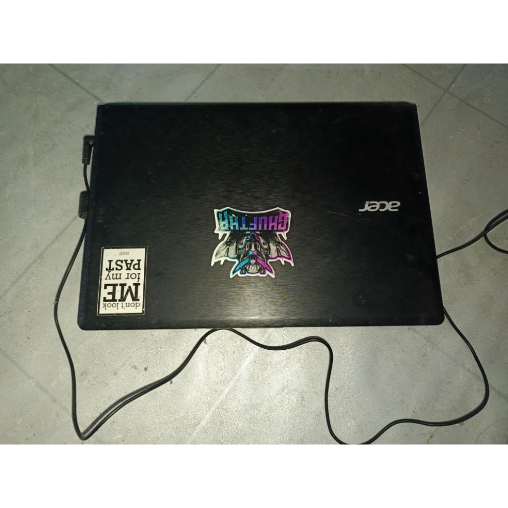 Leptop Acer z1401 minus lcd