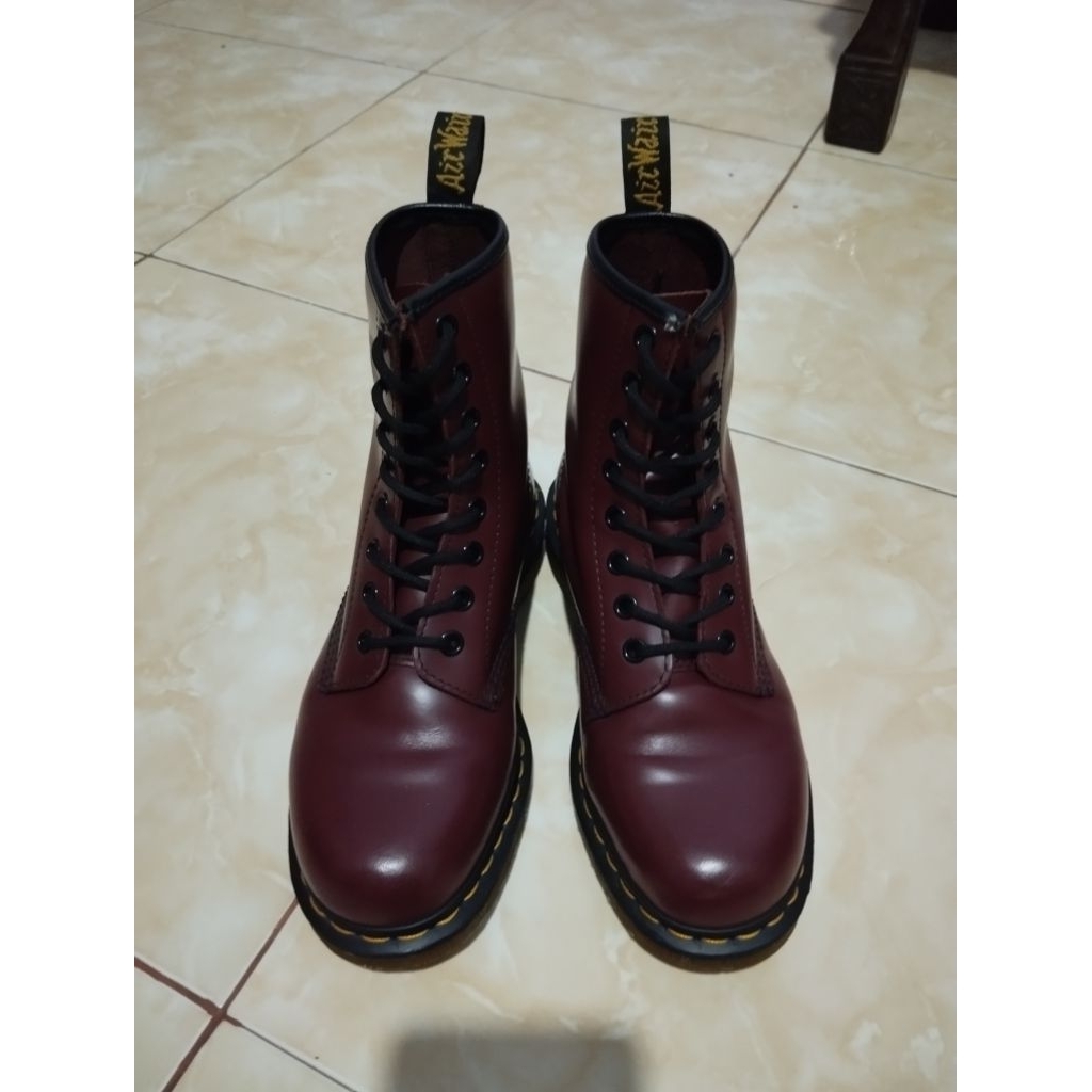 dr martens red cherry