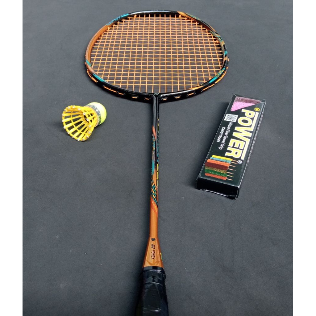 Raket bulutangkis badminton bekas second original yonex astrox 88d game