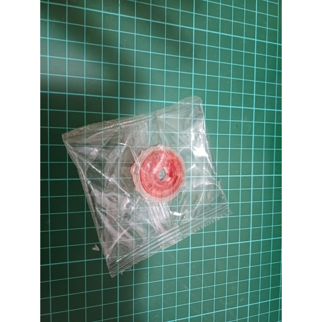 beyblade x ratchet 9 60 white and red