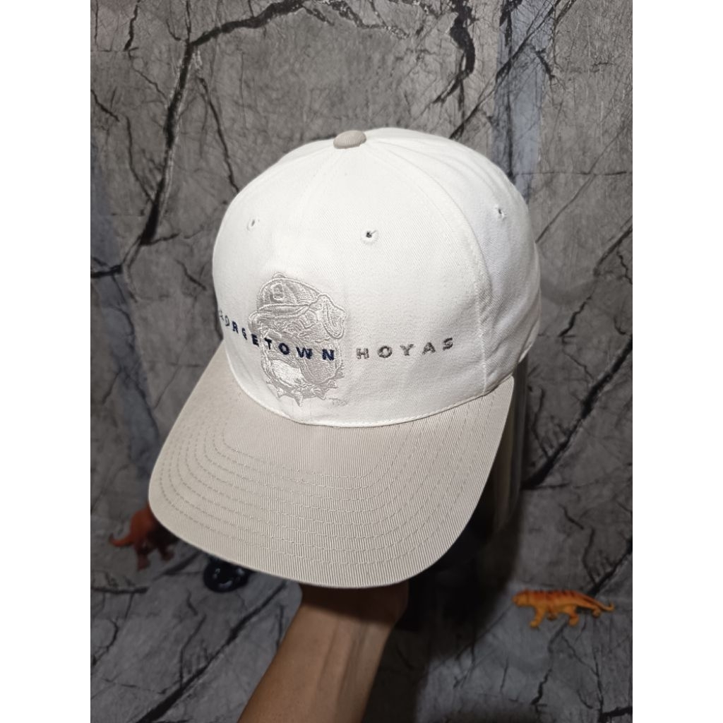 Topi George Town Hoyas Vintage 90s
