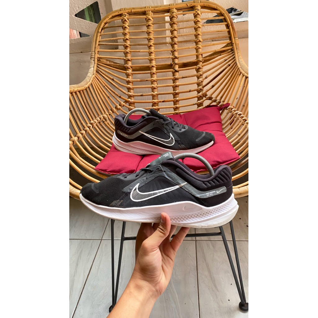 Nike Quest 5