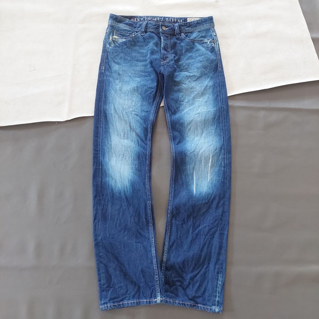 Celana jeans pria, Diesel industry, Viker