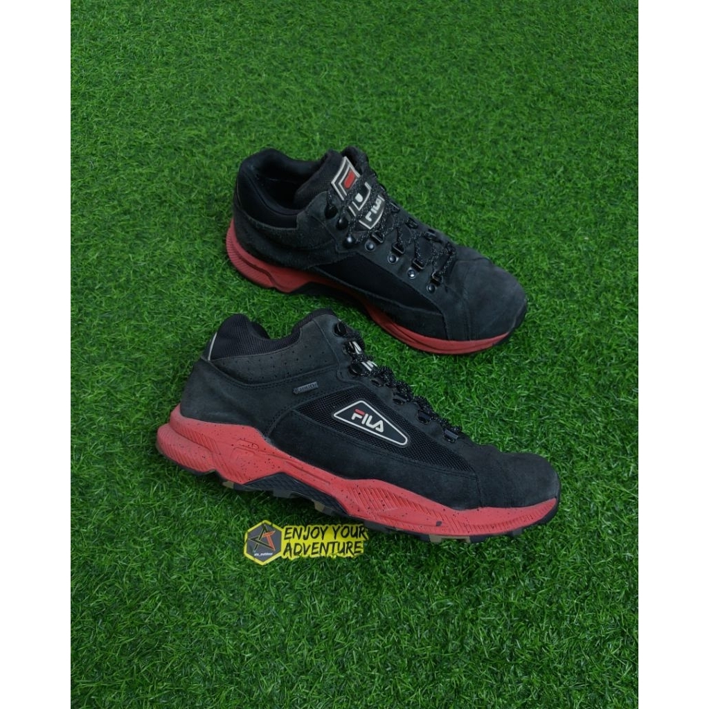 sepatu gunung trekking fila size 43