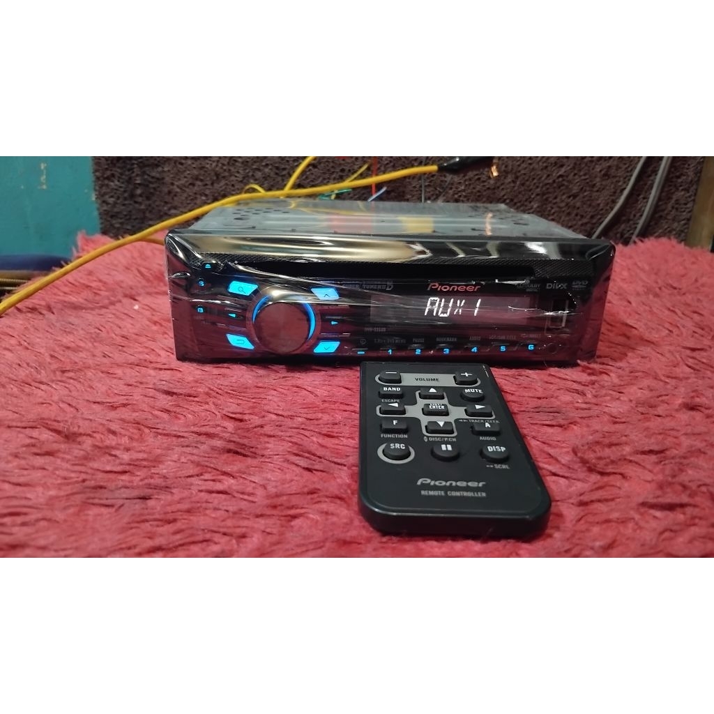 head unit singgeldis dvd merek pioneer DVH-335UB suport blutoot