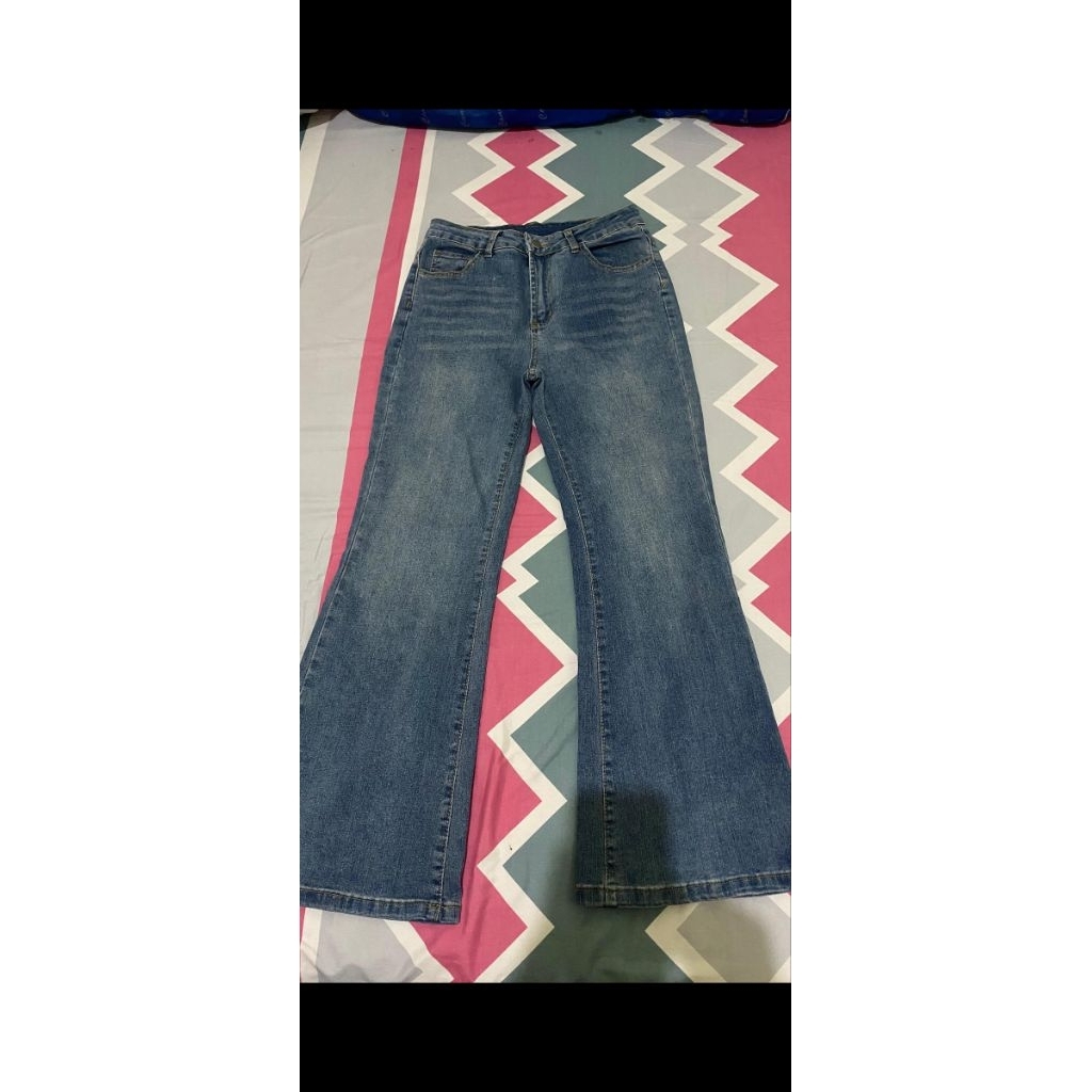 PRELOVED-LULU JEANS CUTBRAY