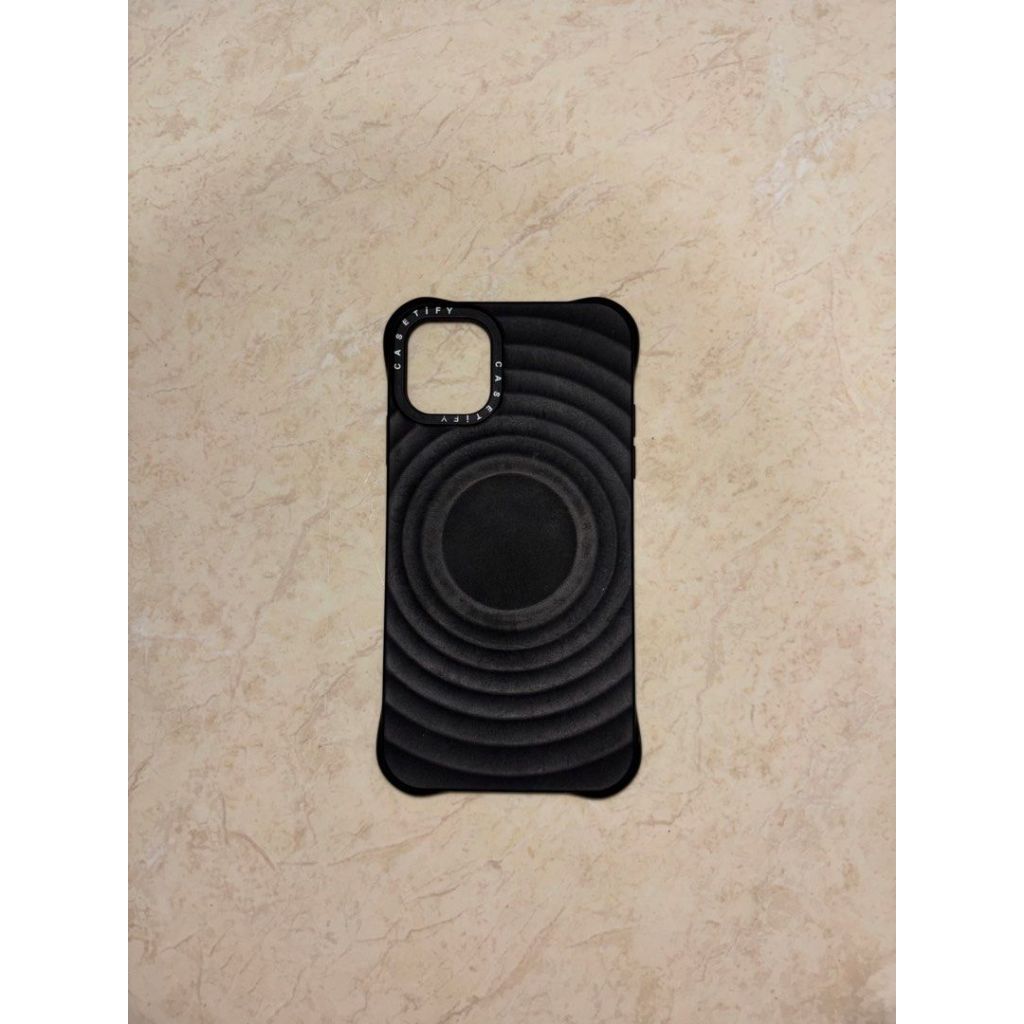 Preloved Casing iPhone 11 dan iPhone 15