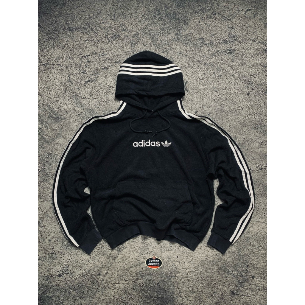 hodie adidas center logo