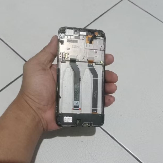 Lcd Redmi 5A + Freme Bekas BACA DISKRIPSI