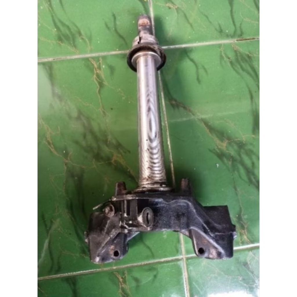 T segitiga shockbreaker rc100 Suzuki rc bravo rc80 original