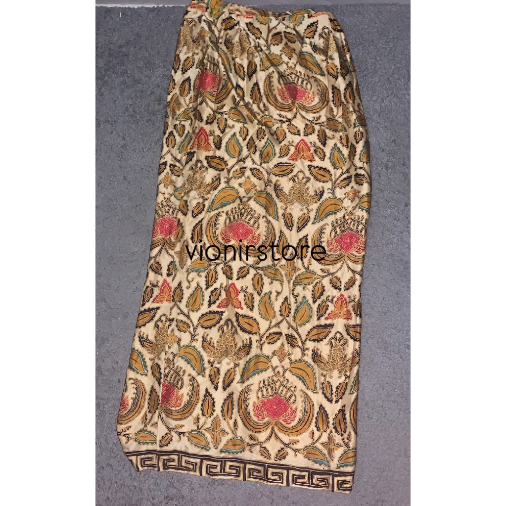 Rok batik perempuan coklat muda