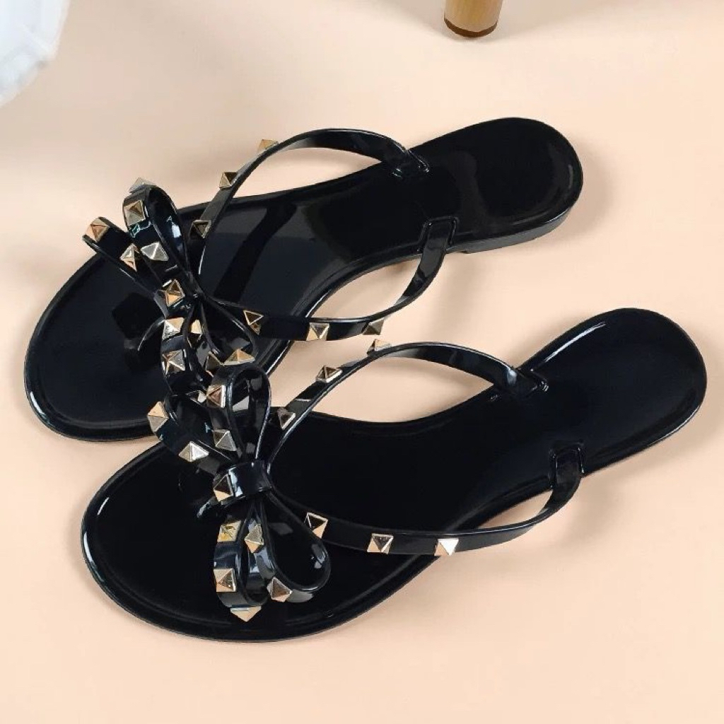Sandal Jepit Jelly Wanita Model Pita Rockstud