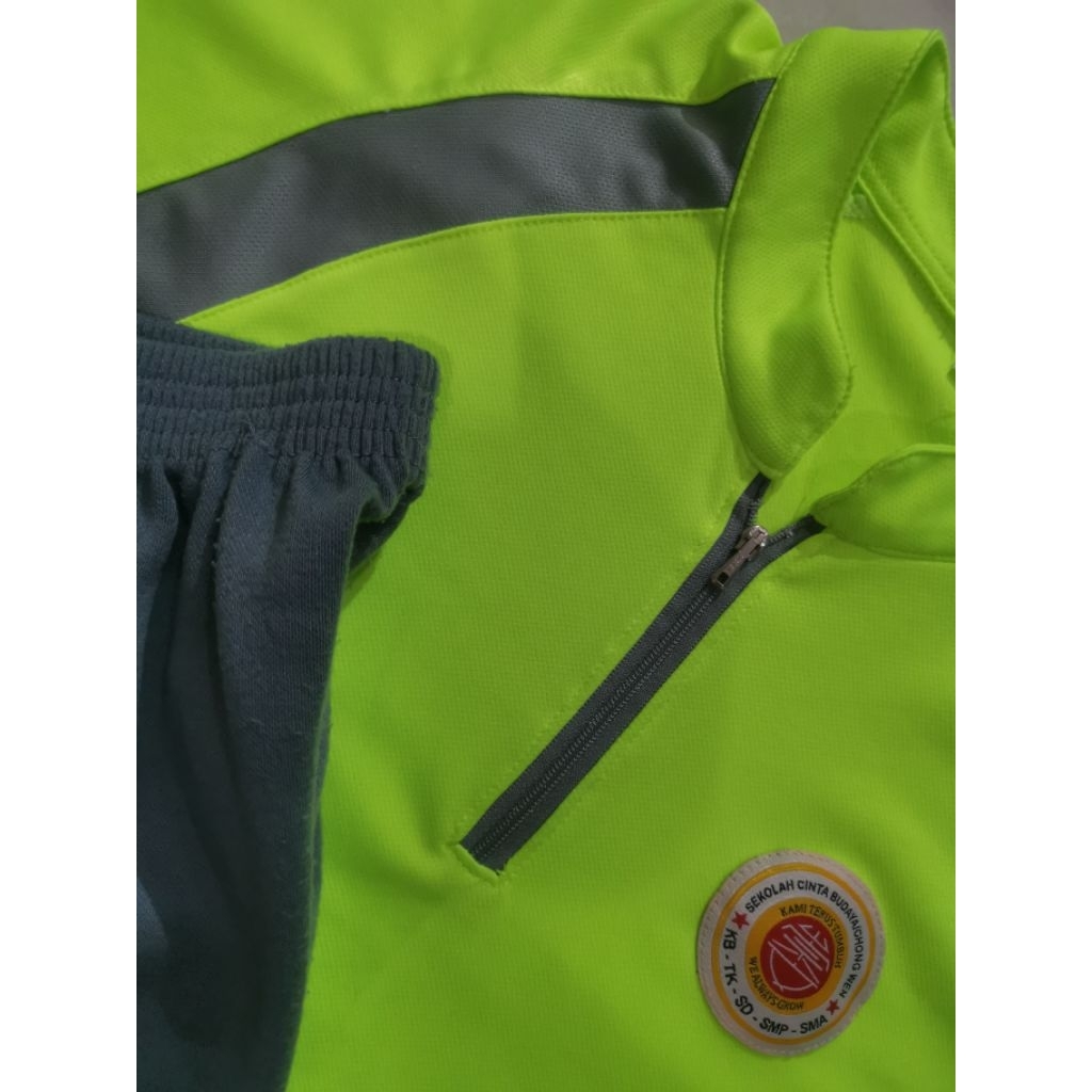 Baju olahraga SMA sekolah cinta budaya