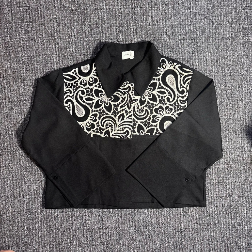 [ Preloved ] STUDIO TUI - Black Outer Embroidery