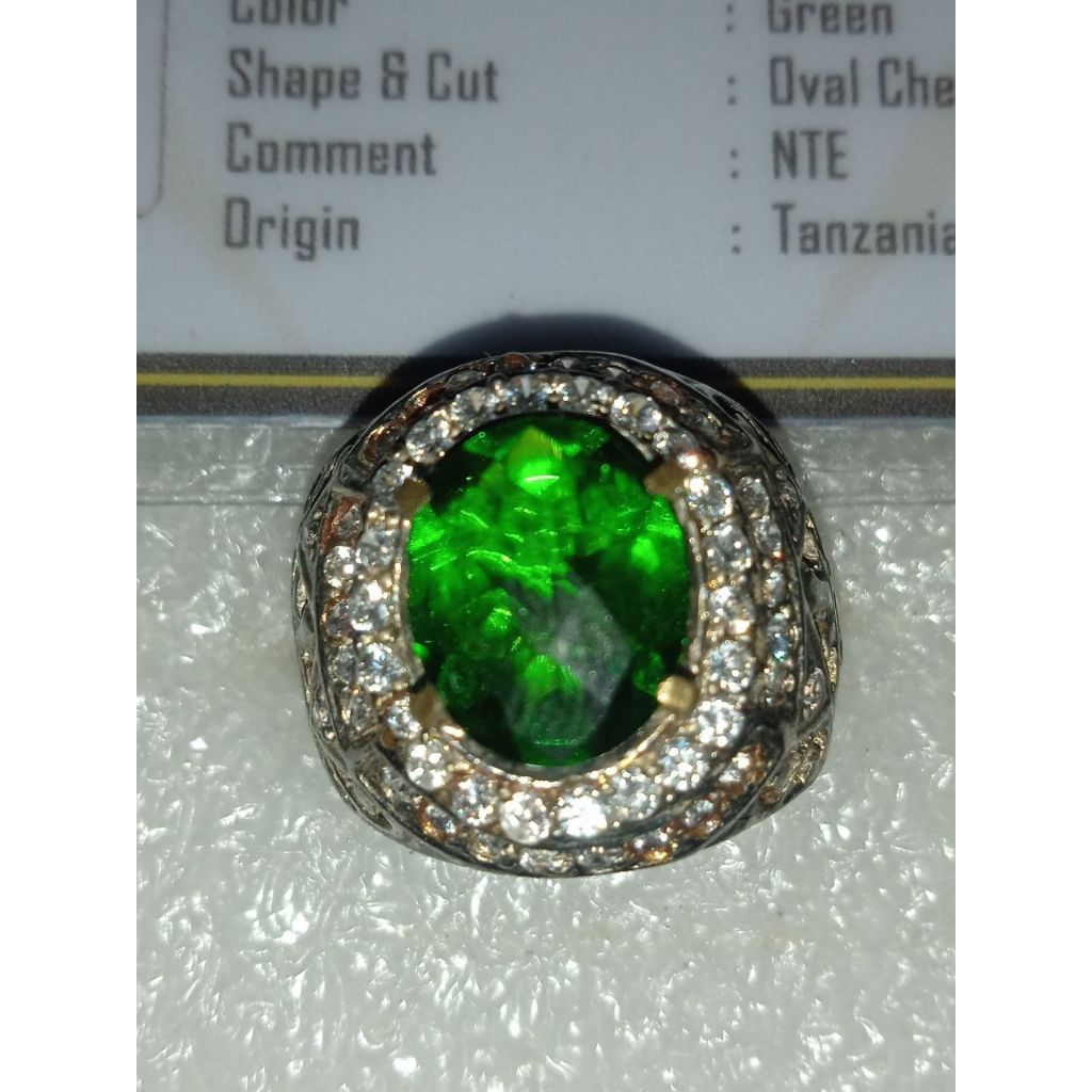 batu tzavorite garnet langka memo