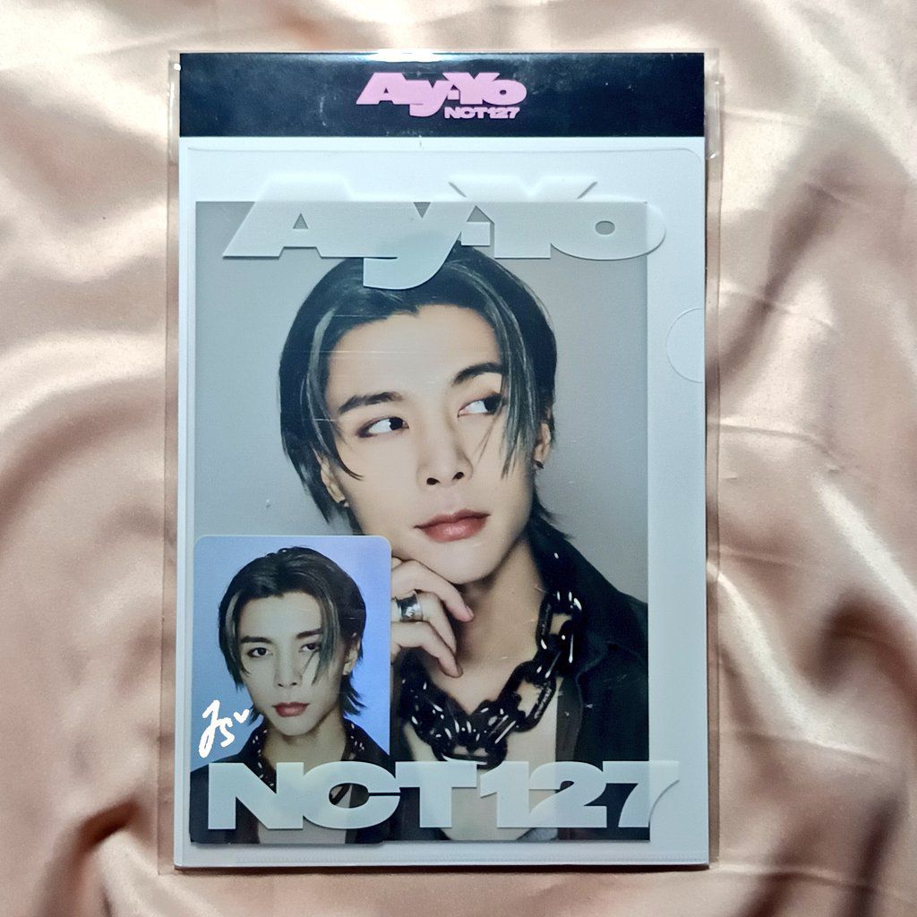 [Unsealed] NCT 127 Johnny Ayyo Hologram Postcard Set