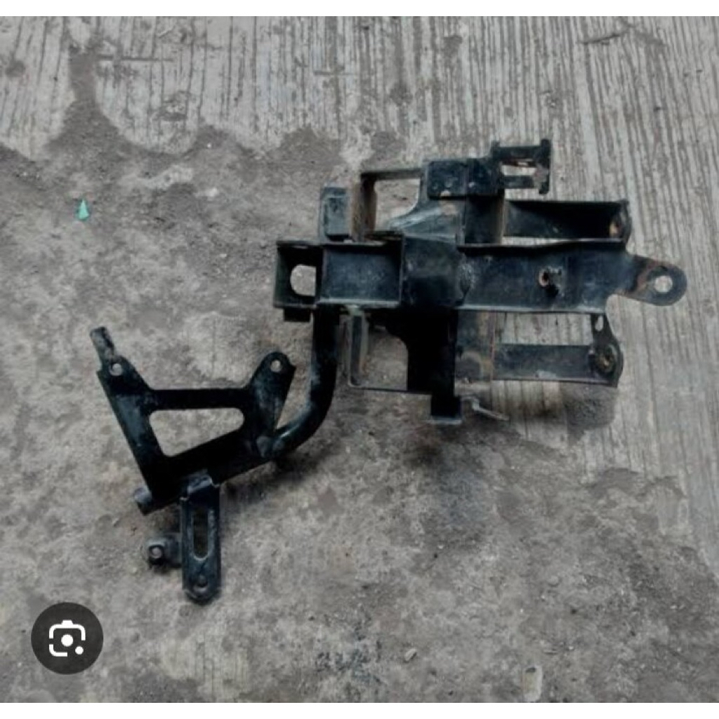 Dudukan Aki Motor Honda Vario 125 OLD KZR ORIGINAL Copotan