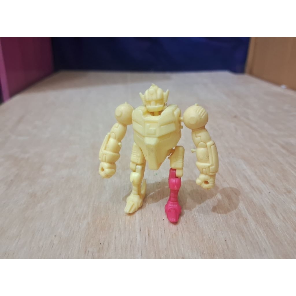 Robot Lotte Fox Kuning Seri Blitz Hadiah Permen Lottw