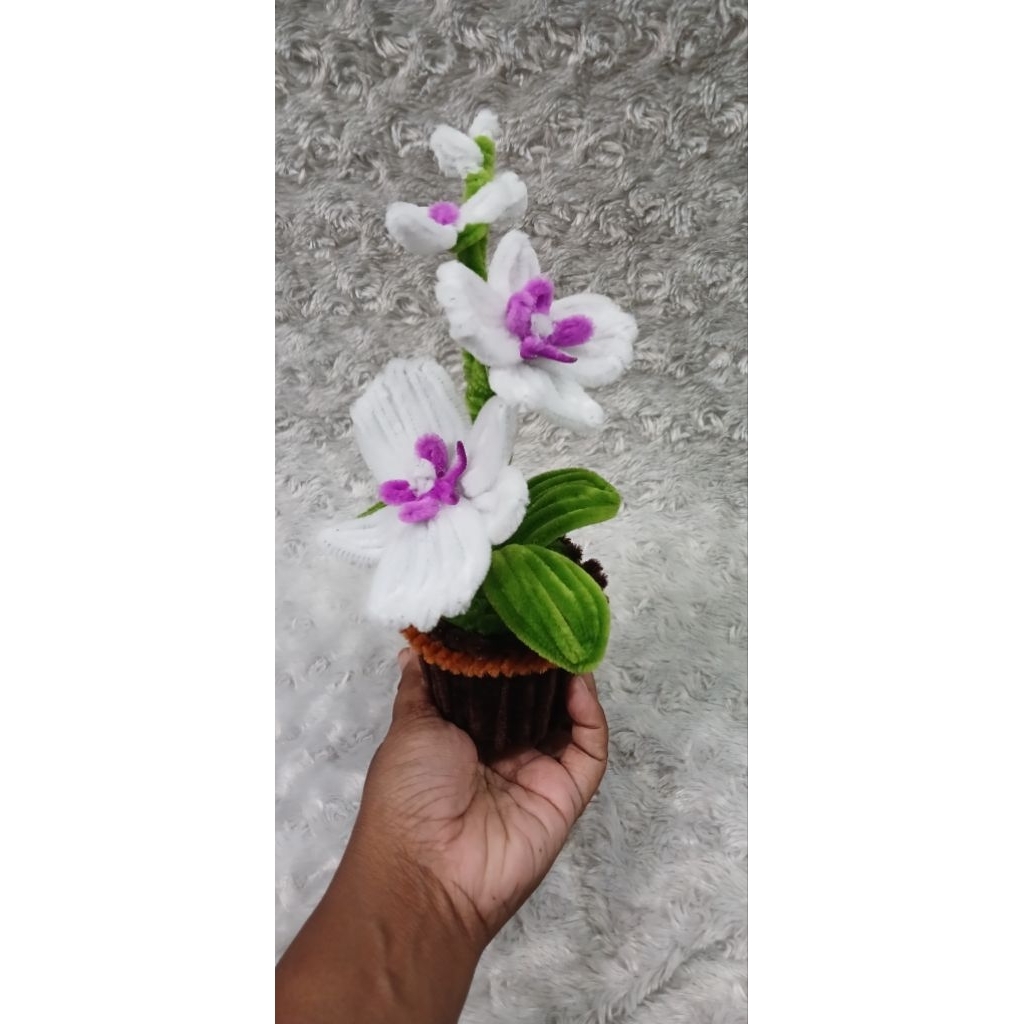 BUNGA ANGGREK KAWAT BULU 1 TANGKAI