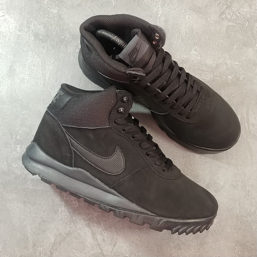 ( Size 40 ) Nike Hoodland Suede Triple Black Original