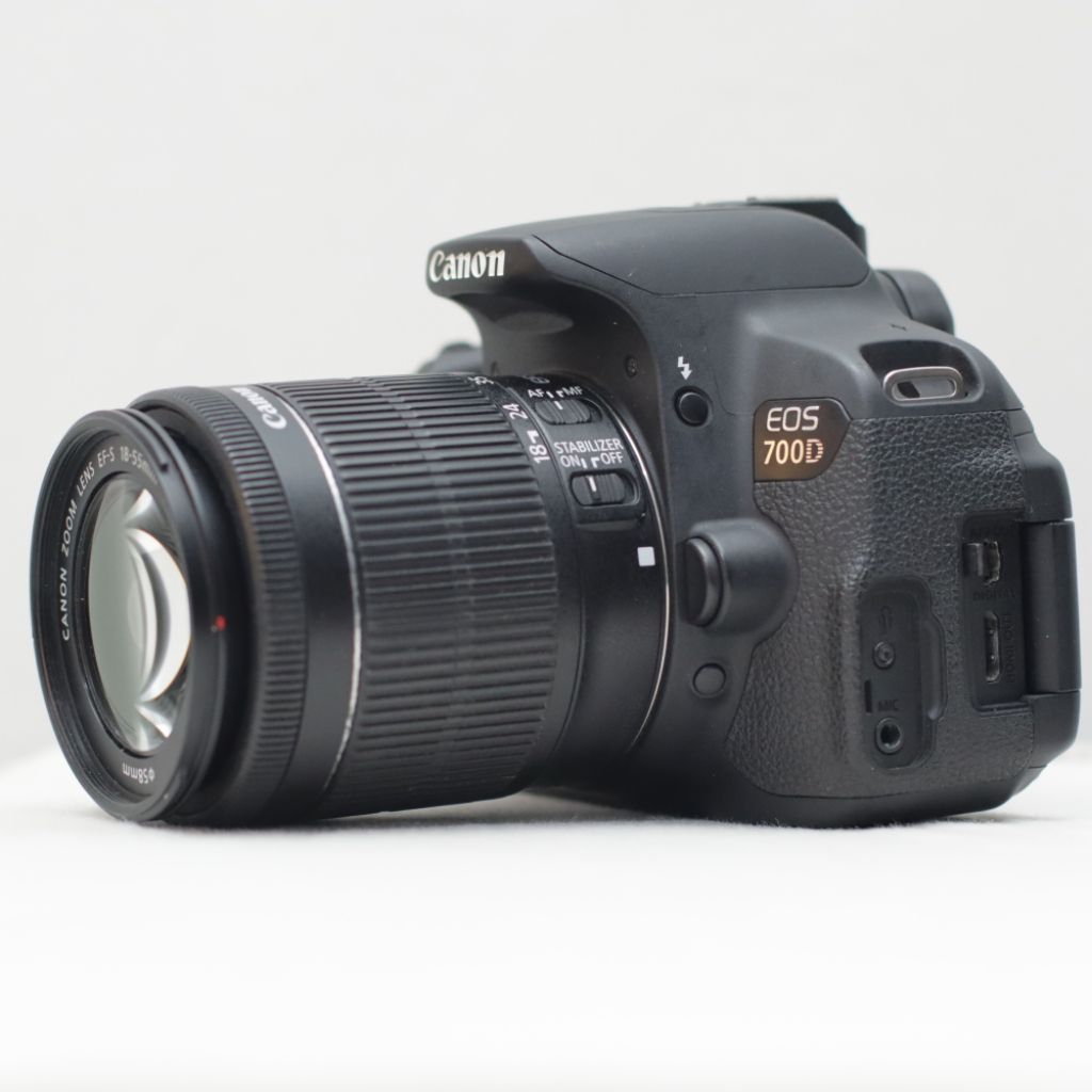 KAMERA CANON 700D
