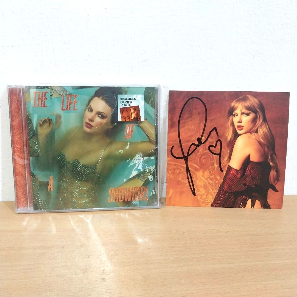 Taylor Swift Signed The Life of a Showgirl Photo 3 Official Merch Merchandise Album CD