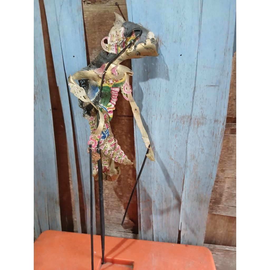 Hiasan dinding karakter wayang kulit 175rb jadul antik vintage lawas display dianggap mati