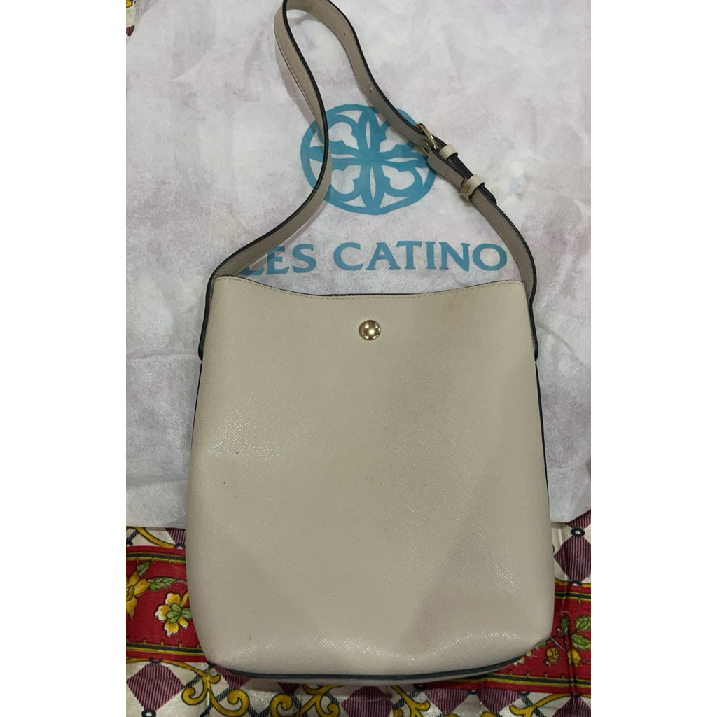 tas selempang Les Catino