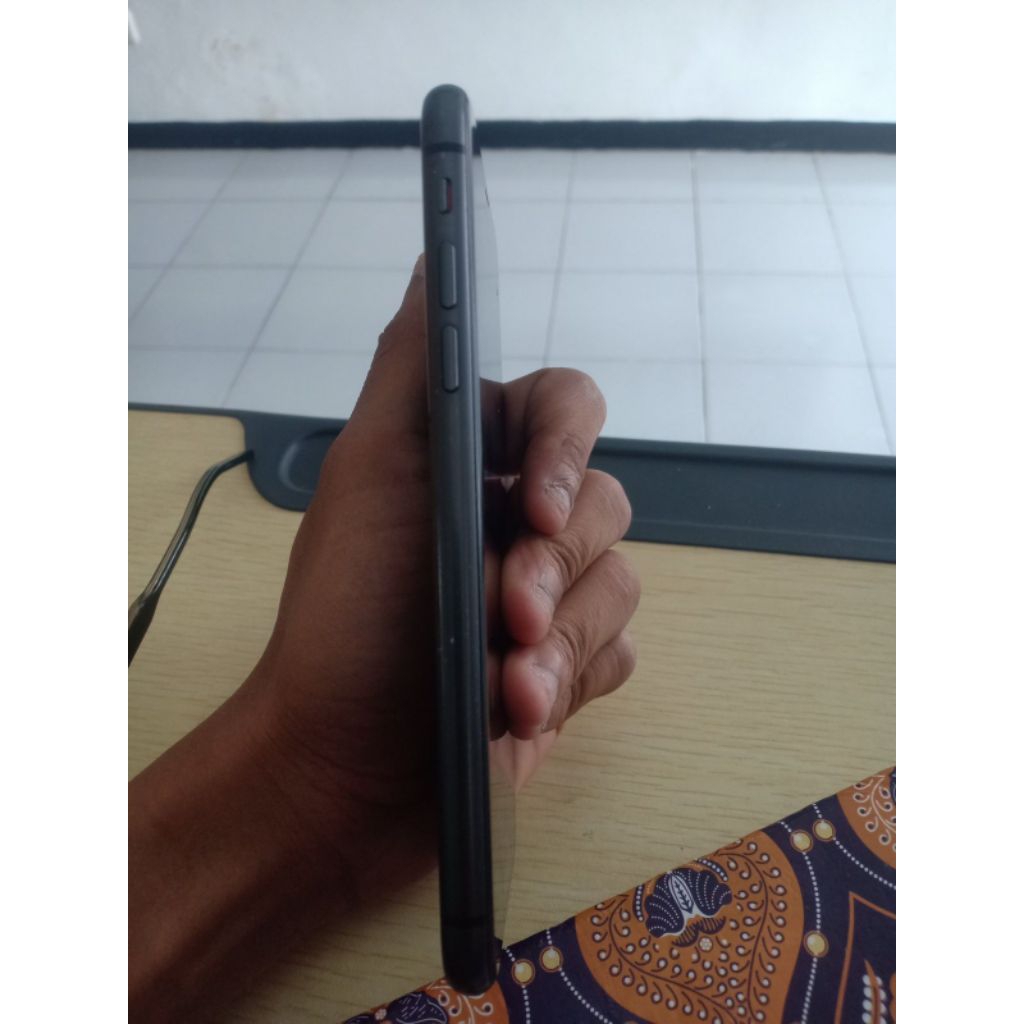 iphone 11 64GB BLACK