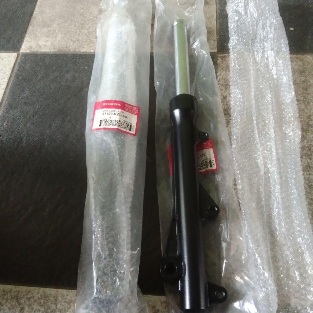 bottom shock Assy Honda beat fi set kiri kanan bukan ori