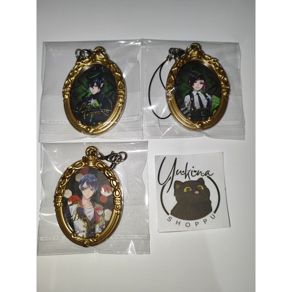 Official Merch Disney Twisted Wonderland - Malleus Draconia / Lilia Vanrouge / Deuce Spade - Plastic