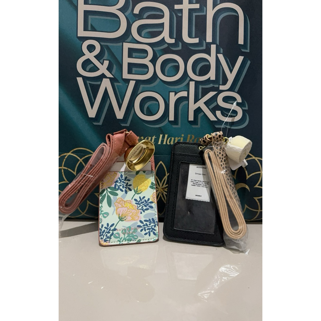 Bath & body works bbw pocketbac holder lanyard card holder Original 100%