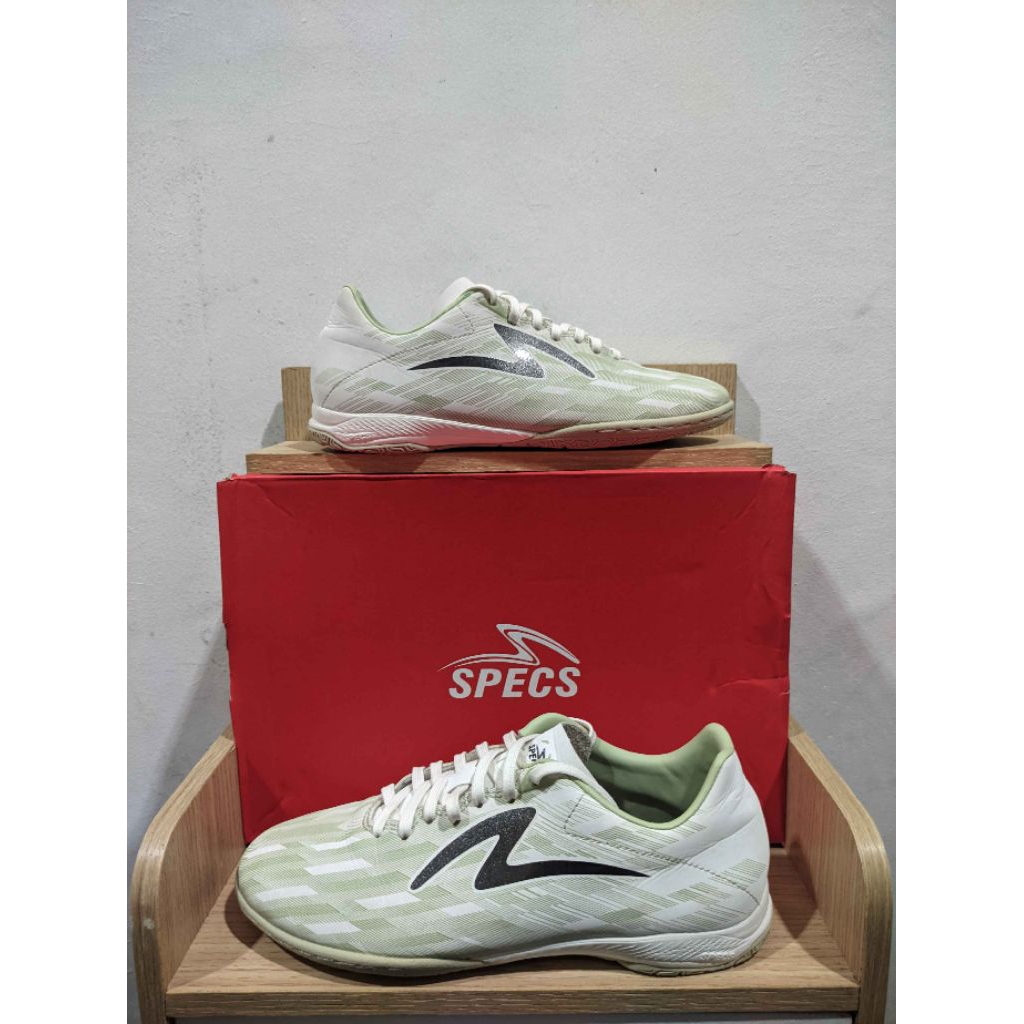 Sepatu futsal specs accelerator lightspeed 2 pro in 2024