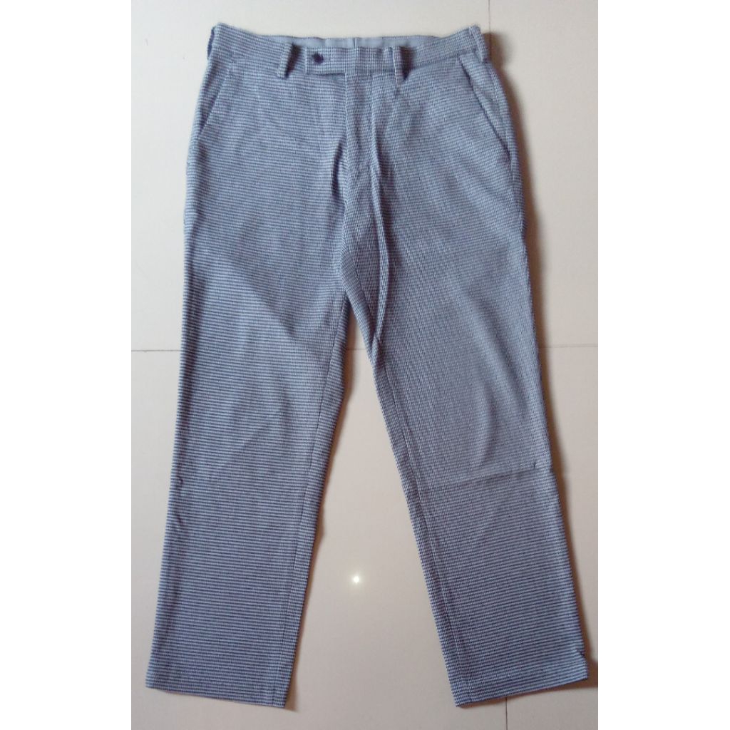 Celana Uniqlo heattech motif hs